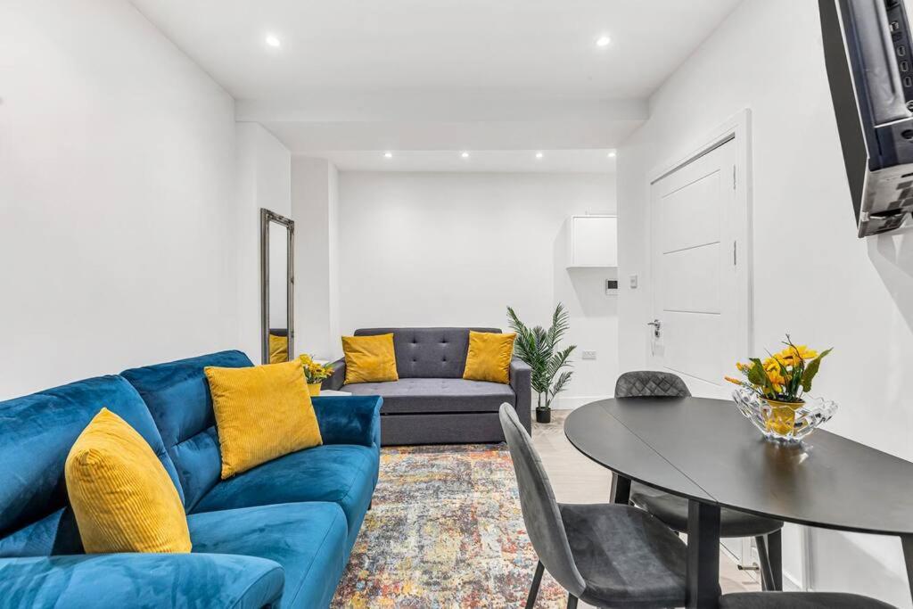 Luxstay Holland Park Apartment With Ac London Bagian luar foto